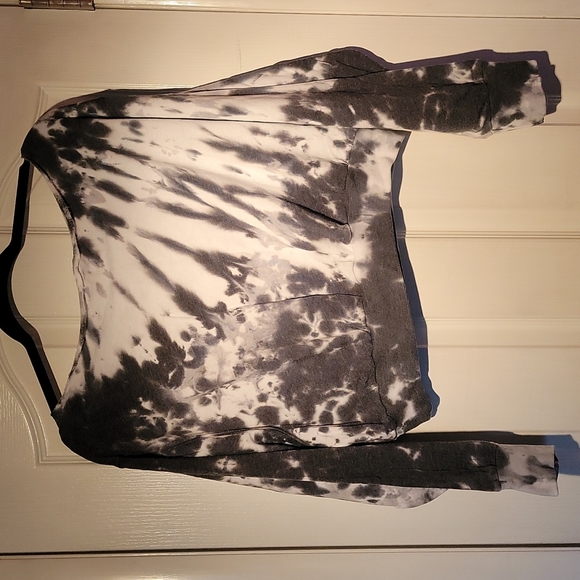 Victorias Secret Pink U.S Army Black and White Tye-Dyed Crop Top Sweater - Picture 2 of 4